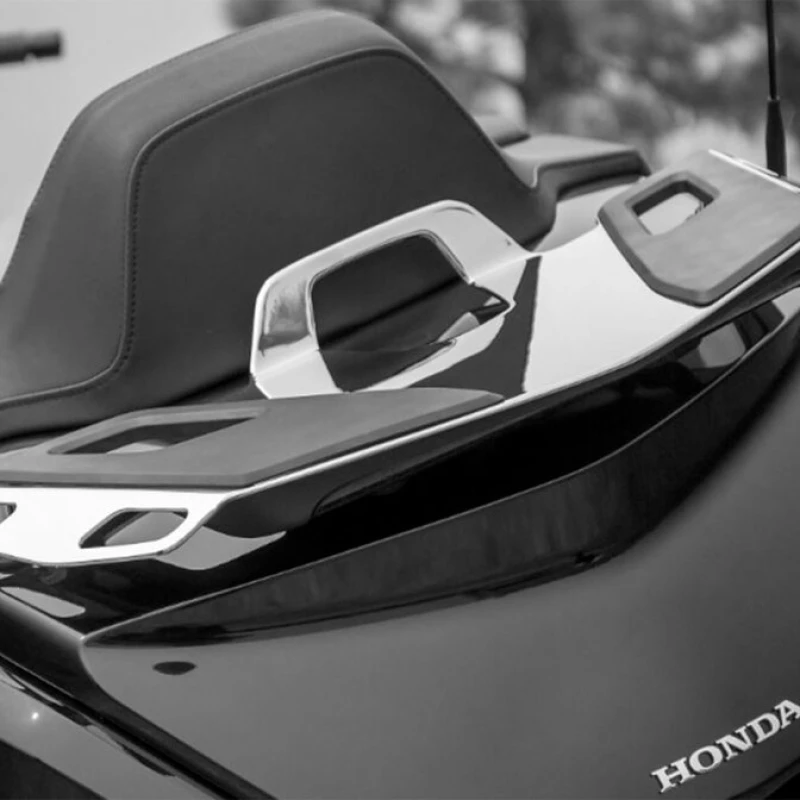 HROMIRANA POLICA ZA PRTLJAG