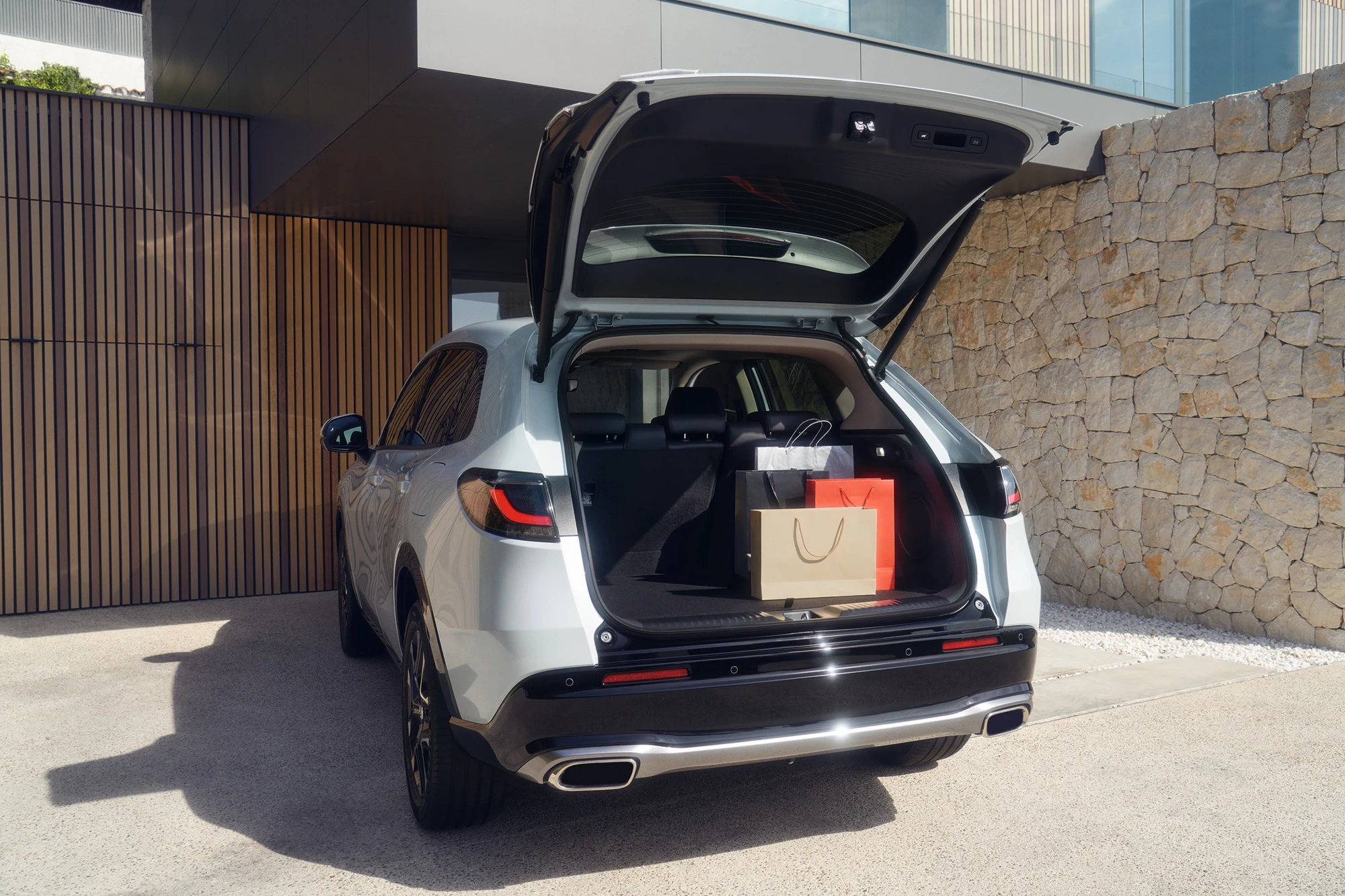 Karakteristike ZR-V enterijera