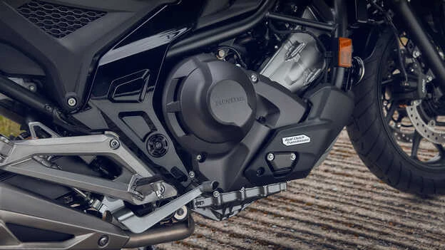 Visoko efikasan 745cc 8-ventilni paralelni dvocilindrični motor