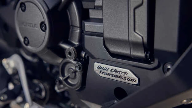 Ažurirani menjač sa dvostrukim kvačilom (DCT):