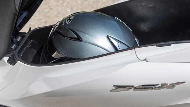 Prostran prostor i USB Type-C utičnica